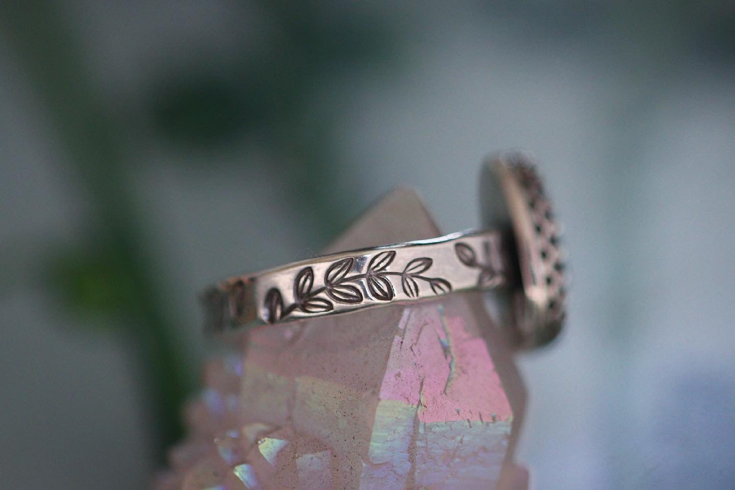 Sterling silver rose cut labradorite leafy vine ring US size 6