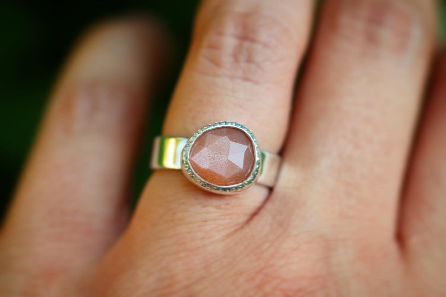 Sterling silver peach moonstone ring US 5.5