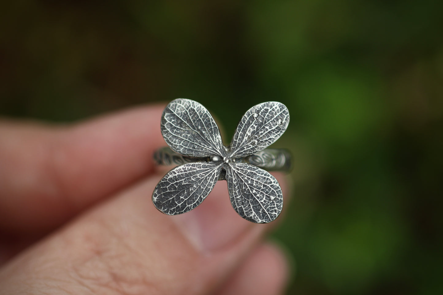 Sterling silver hydrangea leafy vine ring US size 7
