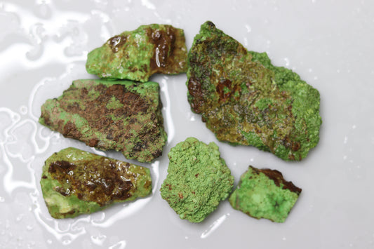 Gaspeite rough