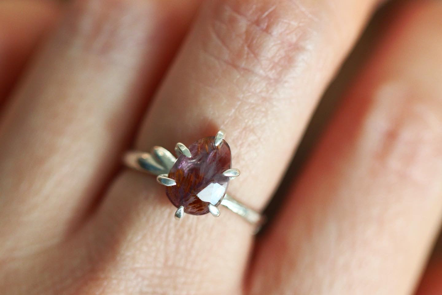 Sterling silver prong set super 7 twig ring US size 6